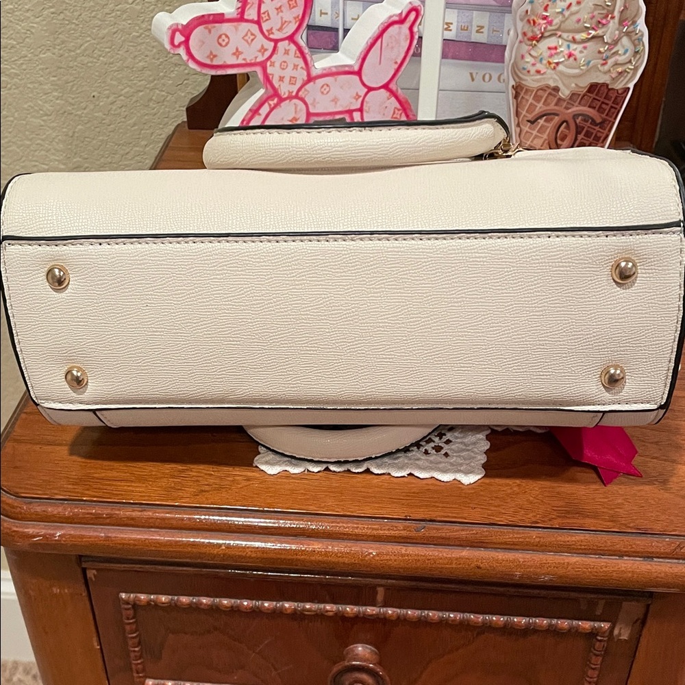 Cream Structured Satchel Handbag with Pink Bow Accent - Picture 3 of 4